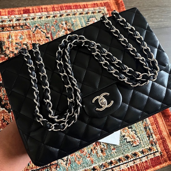 Chanel Classic Jumbo Black Single Flap Bag - Picture 5 of 10